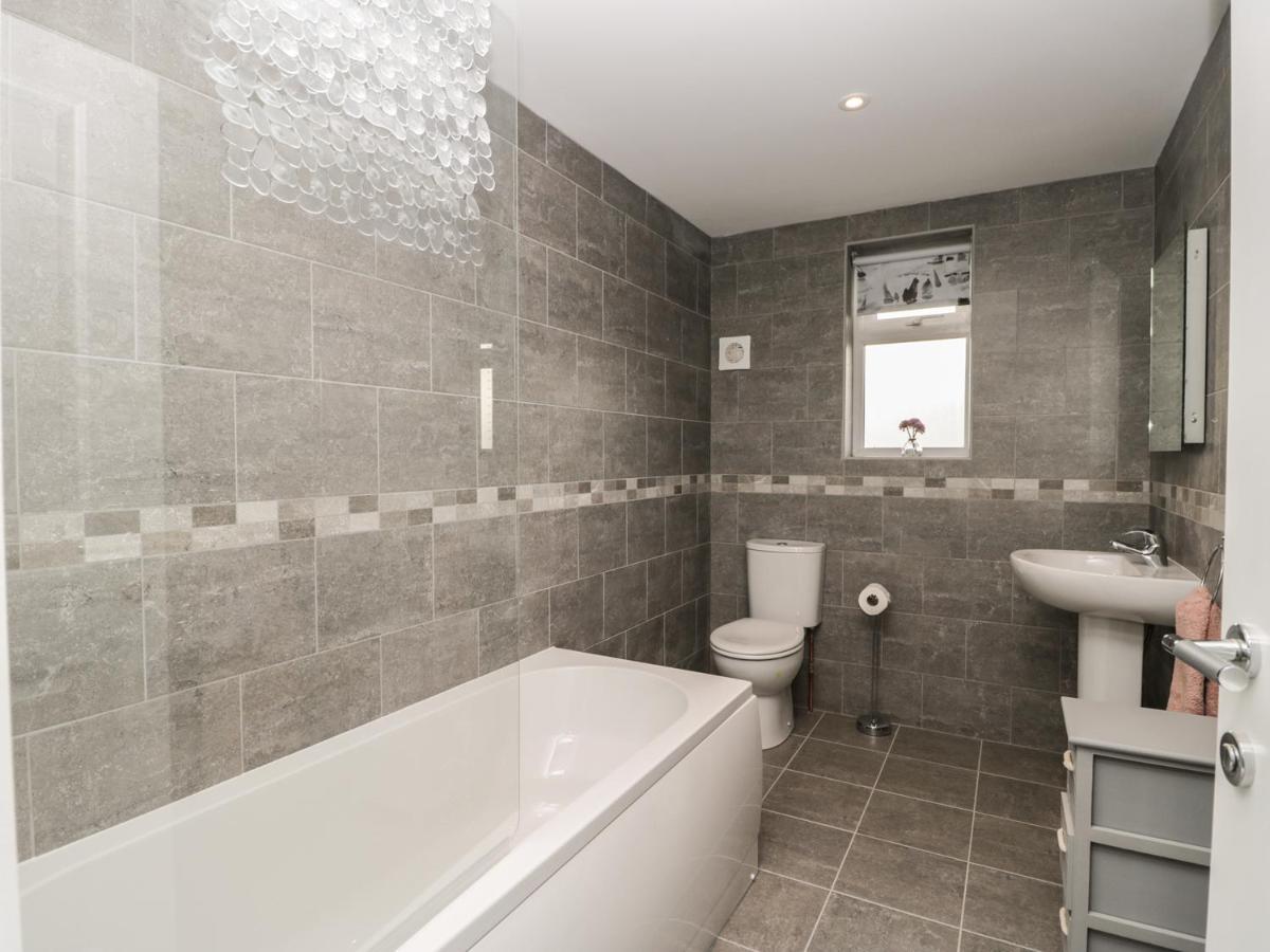 Manor Heath Apartment 4 Скарборо Экстерьер фото