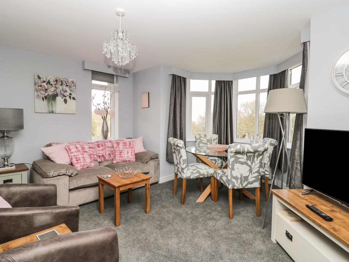 Manor Heath Apartment 4 Скарборо Экстерьер фото